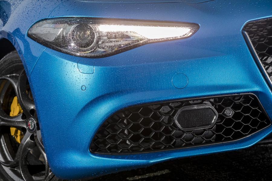 Детали экстерьера Alfa Romeo Giulia Veloce Q4 (952) 2016 года  (фото 35 из 45)